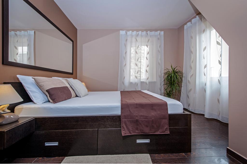 Apartments Casa Dekic Rovinj Buitenkant foto